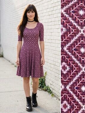 LulaRoe Women's XS Red White Blue Stretchy Scoop Fit & Flare Nicole Shift Dress